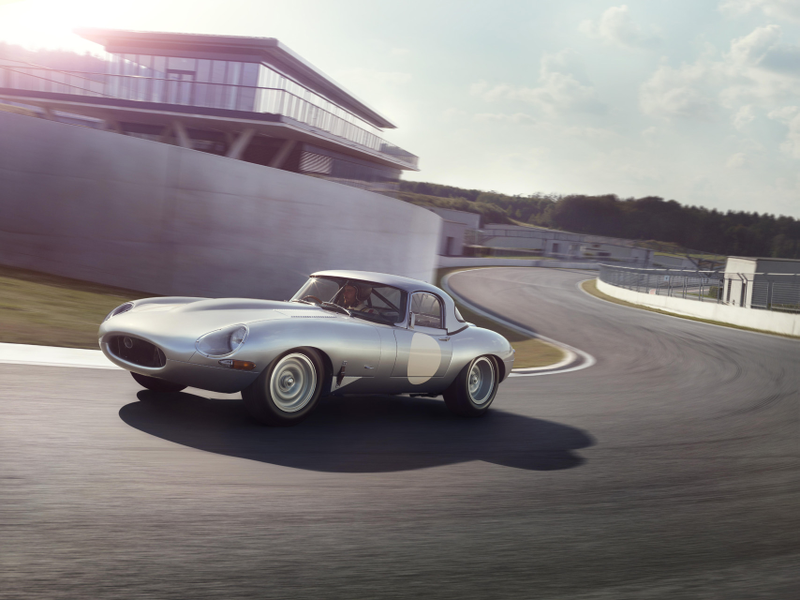Illustration for article titled Jaguar Brings Back The Lightweight E-Type And It Is Unbelievably Sexy
